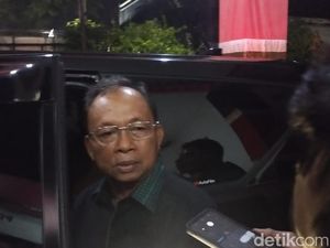 Ganjar-Mahfud Keok di Kandang Banteng hingga Pemotor Tewas Masuk Jurang