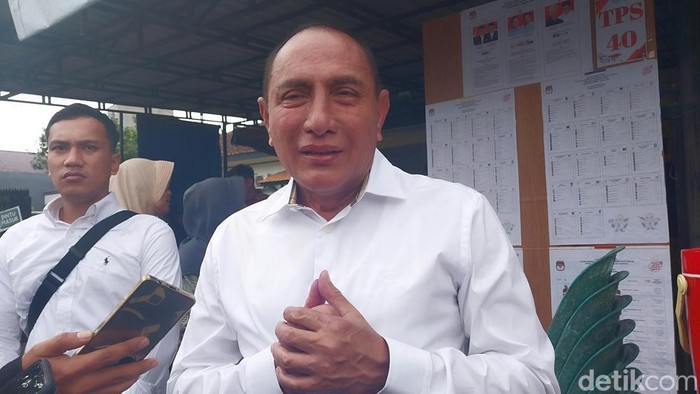 Ketua TPD AMIN Sumut Edy Rahmayadi usai mencoblos.