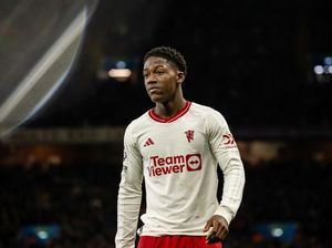 Tampil Apik Bareng MU Bawa Mainoo ke Timnas Inggris