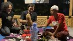 Kocaknya Komeng Saat Makan Pecel Lele hingga Bakso Kaki Lima