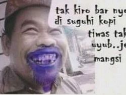 Meme Kocak Nyoblos Pilkada Diguyur Tinta