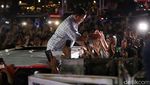 Momen Prabowo Tinggalkan Istora, Pendukung Histeris Rebutan Salaman