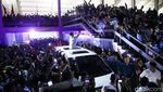 Momen Prabowo Tinggalkan Istora, Pendukung Histeris Rebutan Salaman