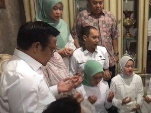 Cak Imin Doa Bersama di Rumah Mertua Sebelum Nyoblos di Kemang