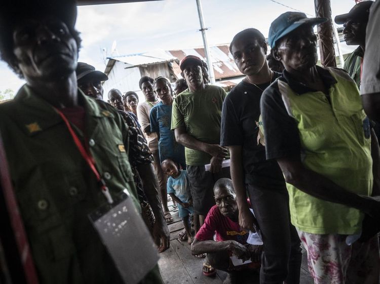 Warga Distrik Agats Antre di Sejumlah TPS