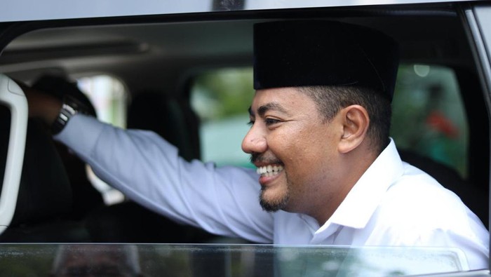 Pengasuh Ponpes Zainul Hasan Genggong, Gus dr. Moh Haris Damanhuri Romly