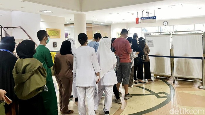 Curhat Mereka yang Gagal Nyoblos di RS, Mendadak Sakit hingga Tugas Jaga