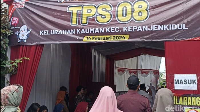 Prabowo-Gibran unggul di sejumlah TPS basis PDIP di Kota Blitar