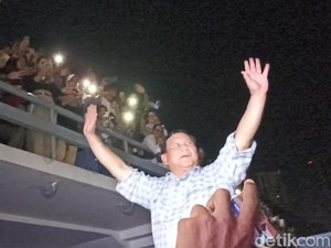 Ziarah dan Safari Prabowo Pasca Menang Pilpres Versi Quick Count