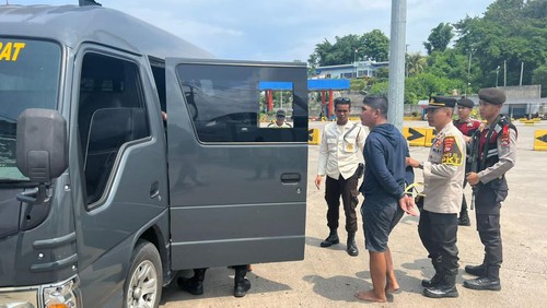 Spesialis curanmor WNA di Bali ditangkap di Pelabuhan Lembar bersama empat rekannya, Rabu (14/2/2024).