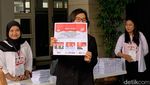 Sri Mulyani Jadi Sasaran Swafoto Tetangga saat Nyoblos
