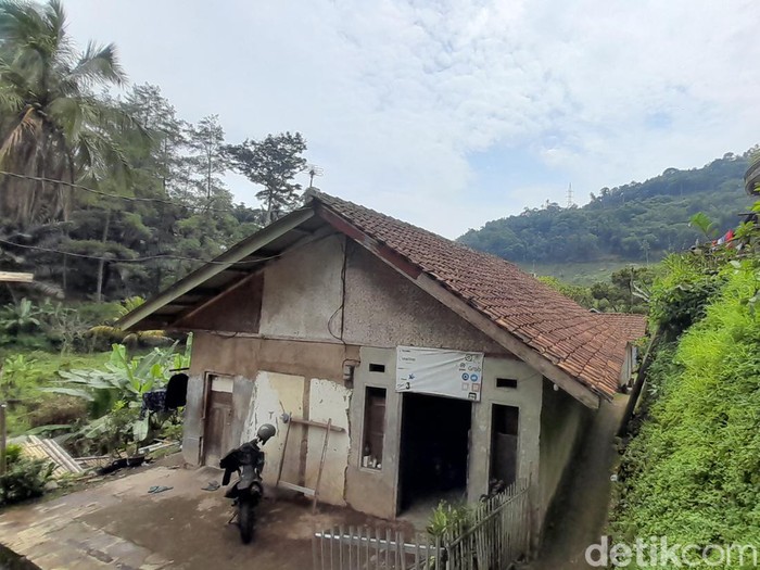 Suasana di Kampung Ciseda I, Desa Cimarias, Kecamatan Pamulihan, Sumedang.