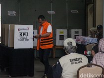 Tahanan KPK Ikut Nyoblos, Begini Momennya
