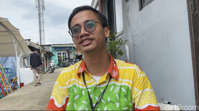 TPS 67 di Kelurahan Baktijaya, Sukmajaya, Depok, Jawa Barat. Ketua KPPS 67 Baktijaya, Fajar Yudho. (Devi Puspitsari/detikcom)