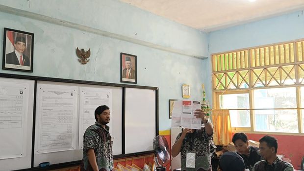 TPS AHY Mulai Penghitungan, Suara Pertama untuk Prabowo-Gibran