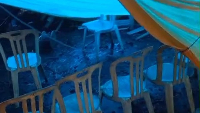 tps ambruk di banyuwangi, petugas hitung di rumah warga