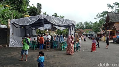 Melihat Antusiasme Warga Kampung Adat Naga Tasik Salurkan Hak Pilih
