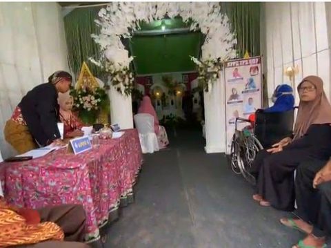 TPS di Nganjuk Buat Netizen Gagal Fokus Bilik Suara Cocok Buat Pengantin