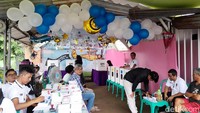 Ketua KPPS 10 Desa Pangandaran, Aditya Saeful Bahri mengatakan maksud menggunakan nuansa pesta ulang tahun anak di TPS 10 untuk menarik minat para pemilih supaya antusias. Kan kalau dibuat seperti ini terkesan asyik dan enjoy, kata Aditya kepada detikJabar, Rabu (14/2/2025). Foto: Aldi Nur Fadilah/detikJabar
