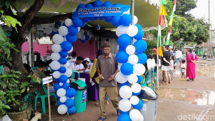 TPS unik bertema pesta ulang tahun di Pangandaran.