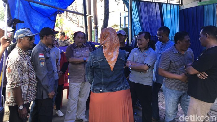 Warga Malang kecewa karena terancam tak bisa nyoblos buntut habisnya surat suara di TPS mereka