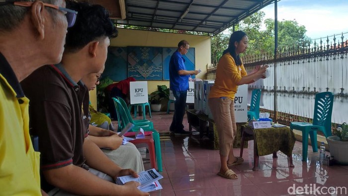 Warga Telkomas, Makassar, Sulsel antusias nyoblos di TPS.