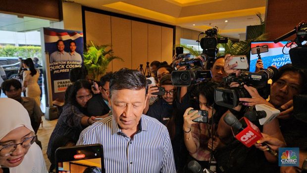 Wiranto nobar quick count di djakarta theater. (CNBC Indonesia/Novina Putri Bestari)