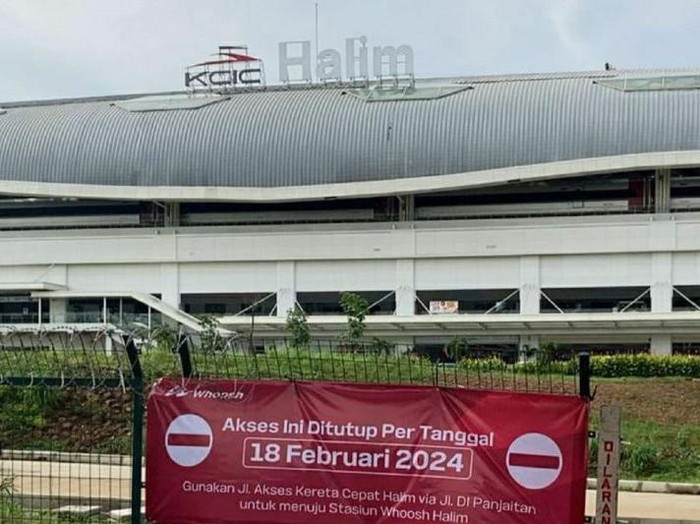 Penampakan Akses Tol ke Stasiun Kereta Cepat Ditutup