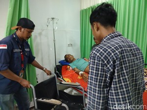 Belasan Anggota KPPS di Dompu NTB Dibawa ke RS gegara Pingsan-Kelelahan