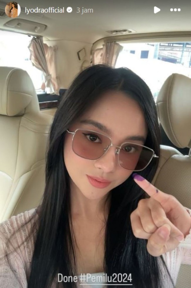 Juara Indonesia Idol Lyodra Ginting tak ketinggalan untuk merayakan momen nyoblos perdana. Lewat InstaStories yang dibagikannya, penyanyi berusia 20 tahun ini mengaku telah menggunakan hak suaranya. Foto: Instagram