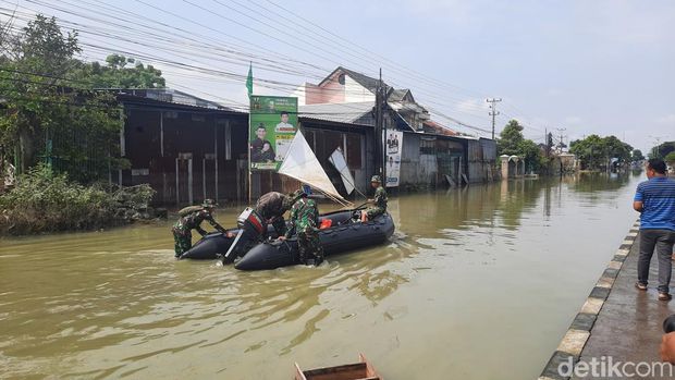 Situasi banjir yang merendam di Pantura Demak-Kudus tepatnya Karanganyar Kabupaten Demak, Kamis (15/2/2024).