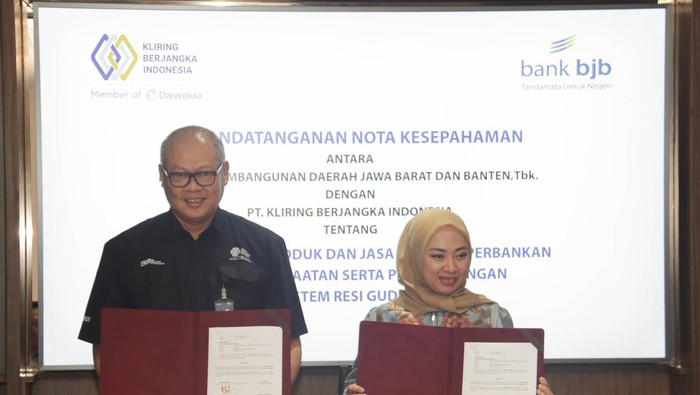BJB-PT Kliring Bersinergi PT Kliring Berjangka Indonesia bersinergi dengan Bank BJB. Kerja sama ini untuk pengembangan sistem resi gudang.