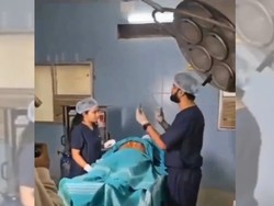 Viral Dokter Foto Prewedding di Ruang Operasi, Endingnya Dipecat