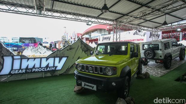 Gahar! Suzuki Jimny 5 Pintu Mejeng di IIMS 2024