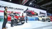 Suzuki Indomobil Sales mulai menjual Suzuki Jimny 5 Pintu pada ajang IIMS 2024. Mobil ini tersedia dalam berbagai pilihan warna mulai dari single hingga dual tone. Selain itu ada pula pilihan transmisi otomatis 4 percepatan (AT) dan transmisi manual (MT).
