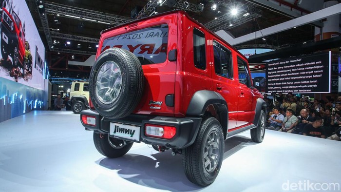 Gahar! Suzuki Jimny 5 Pintu Mejeng di IIMS 2024 Gahar! Suzuki Jimny 5 Pintu Mejeng di IIMS 2024