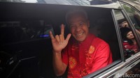 Ganjar mengatakan pihaknya juga masih bekerja memantau perhitungan suara dan dugaan kecurangan dalam pemilu.
