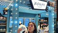 Di Instagramnya ramai netizen yang memberi komentar tajam. Hampir di seluruh unggahan fotonya dihujani komentar miring netizen. Foto: Instagram Gisella