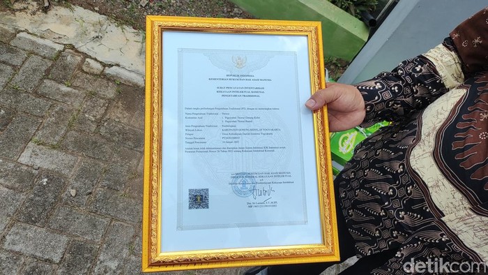 Surat HAKI yang diserahkan oleh Kanwil Kemenkumham kepada Pemkab Gunungkidul Kamis (15/2/2024).