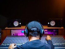 Kecerdasan Buatan di Industri Musik: Ancaman atau Anugerah bagi Musisi?