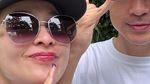 Ini Momen Sandra Dewi Nyoblos Sambil Ngemil Lemper di TPS Sultan