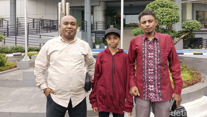Isabela Pule, ART di Jakbar yang diduga dikurung majikannya menjalani pemeriksaan di Polres Metro Jakarta Barat.