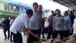Jokowi ke Pasar Induk Cipinang Tinjau Pasokan Beras