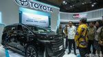Momen Jokowi Tinjau Pameran IIMS 2024