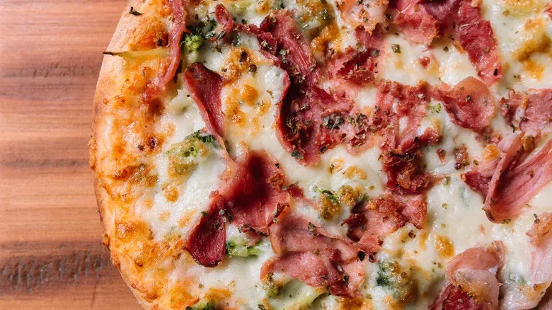 Kenali 8 Jenis Pizza Populer Berikut Ciri Khasnya, Ada Favoritmu?