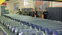 Mengutip AFP, Korut mengatakan telah mengembangkan sistem kontrol baru untuk beberapa peluncur roket yang akan mengarah pada perubahan kualitatif dalam kemampuan pertahanannya. Akademi Ilmu Pertahanan Pyongyang disebut berhasil melakukan uji kendali balistik yang menembakkan beberapa peluru peluncur roket kaliber 240 mm Sabtu.  