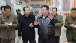 Kim Jong Un Cek Pabrik Senjata Saat Semenanjung Korea Memanas