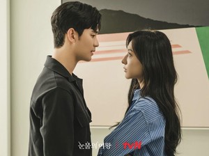 Ramalan Zodiak Cinta 30 Mei: Aries Harus Sabar, Sagitarius Pahami Isi Hatinya