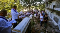 Terletak di Cincin Api Pasifik, kepulauan ini sering dilanda topan dahsyat yang memicu banjir bandang dan tanah longsor, serta diguncang gempa bumi dan letusan gunung berapi.  