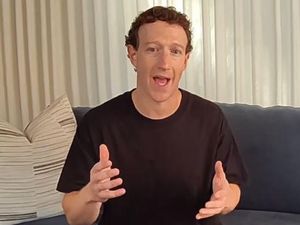 Potret Sederhana Mark Zuckerberg Terhapus Jam Tangan Rp 1,3 M